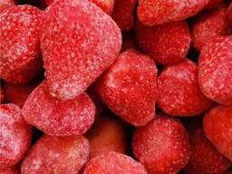 Frutas vermelhas e frutas congeladas; misturas de frutas vermelhas e frutas, bem como mist